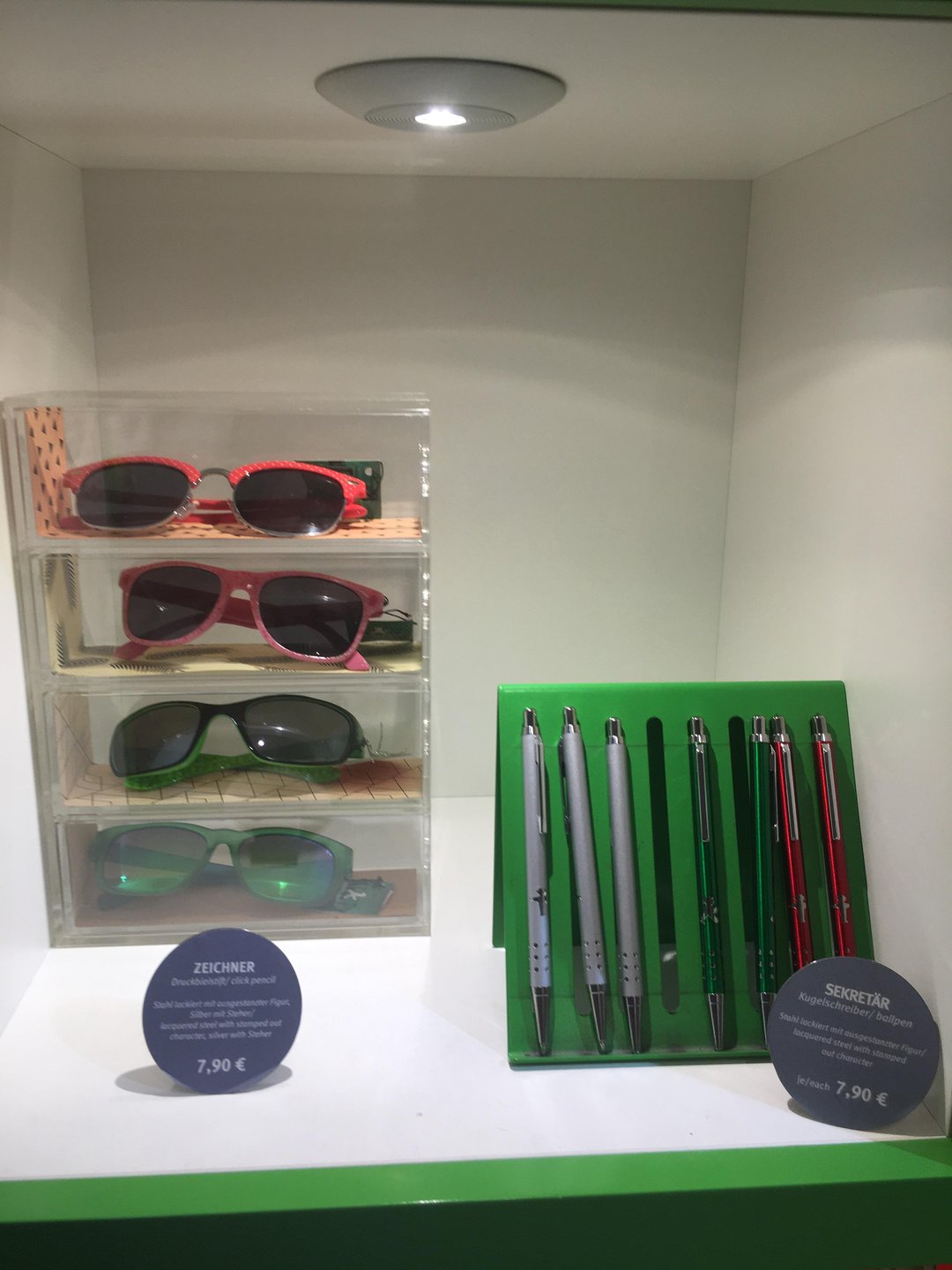 Merchandise at Ampelmann